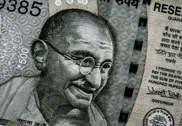 গান্ধীজী সম্মন্ধে অজানা সব তথ্য - 10 facts on Mahatma Gandhi in Bengali